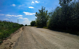 Василий Голубев проверил ход ремонта дороги в Кагальницком районе