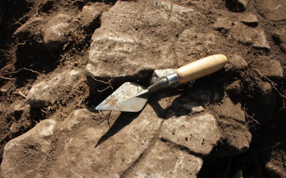 В Ростове на площади 5-Донского корпуса археологи нашли древнее захоронение