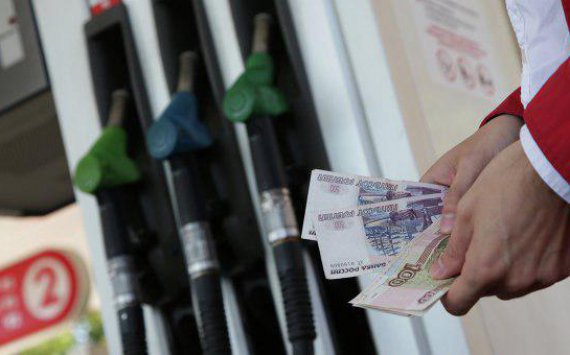 В Ростовской области бензин подорожал на 2 рубля