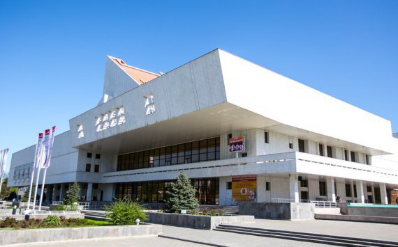 Фасад Ростовского государственного музыкального театра отремонтируют за 372,5 млн рублей