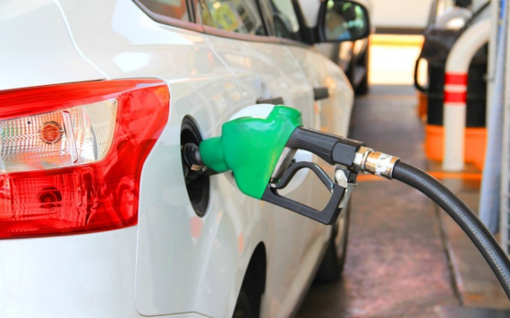 АЗС нефтекомпаний скрыто повышают цены для корпоративных клиентов